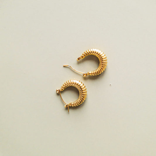 Screw Pattern Hoop
