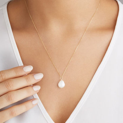 Single Pearl Necklace